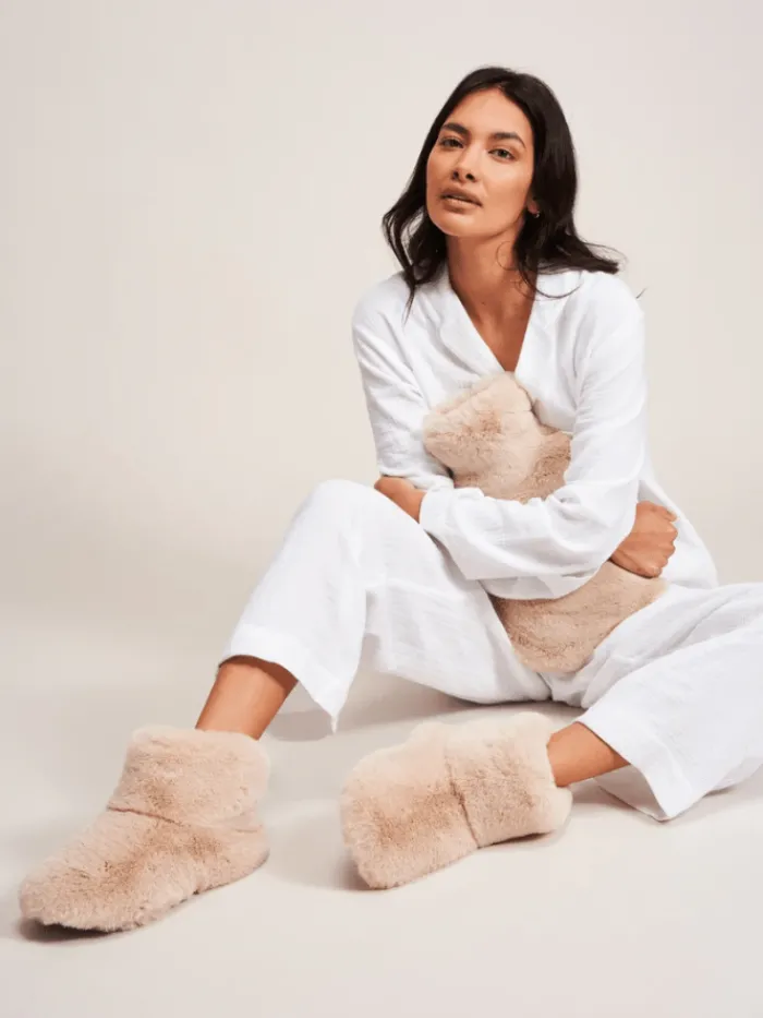 helen_moore_vegan_fur_sli_1.webp Helen Moore Footwear | Footwear^Vegan Fur Slipper Boots In Biscuit Cloud