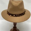 Izzi Hats Hats & Hair Accessories | Gifts Under £50^Izzi Accessories Fedora Camel Hat With Brown Velvet Sequinned Band