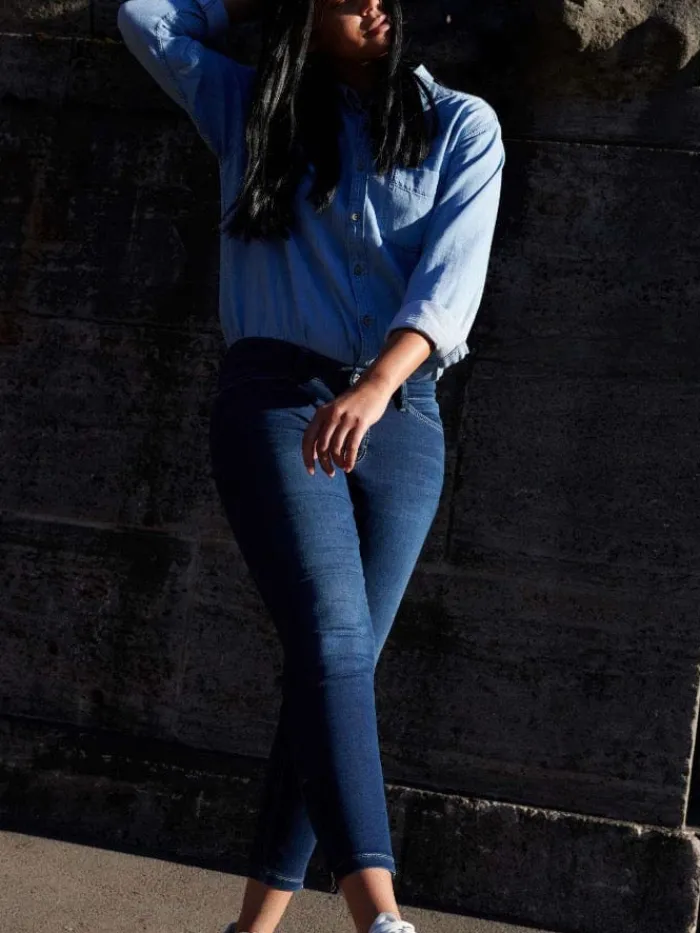 mac_dream_chic_summer_jea_1.webp Mac Jeans Denim | Gifts Under £250^Mac Dream Chic Summer Jeans 5471 0355L D853 Dark Used Blue