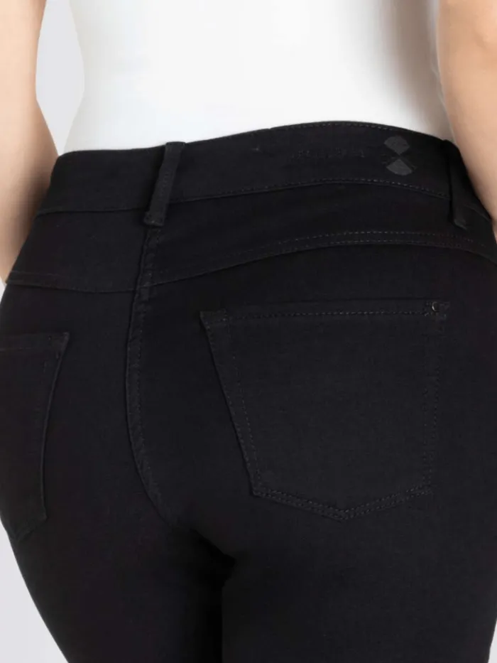 mac_dream_m_summer_chic_c_4.webp Mac Jeans Denim | Gifts Under £250^MAC Dream M Summer Chic Cropped Jeans In Black-Black 5471 0355L D999