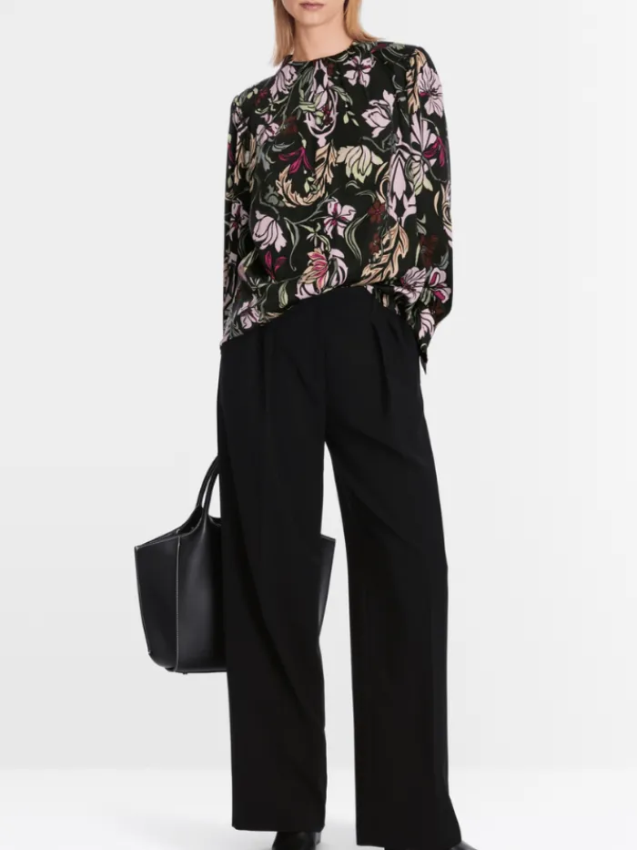 marc_cain_collections_flo_3.webp Marc Cain Collections Tops | Gifts Under £250^Floral Blouse With Silk XC 51.19 W44 COL 900