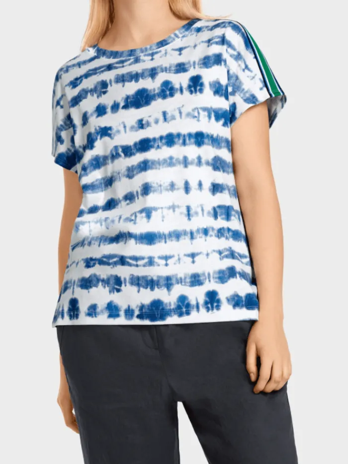 marc_cain_sports_blue_bat_0.webp Marc Cain Sports Sweatshirts And T-Shirts | Tops^Blue Batik Printed Top US 48.50 J26 COL 395