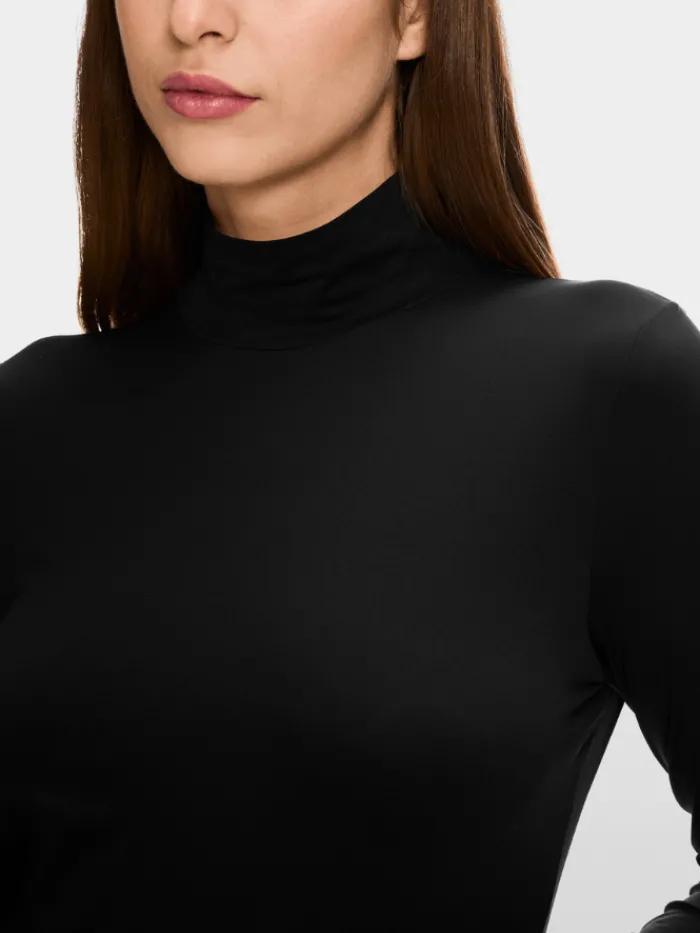 marc_cain_sports_long_sle_3-2.webp Marc Cain Sports Tops | Gifts Under £100^Long Sleeved Turtleneck Top In Black XS 48.18 J18 Col