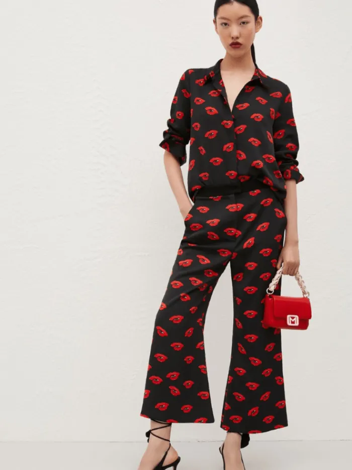 marella_yeah_black_with_l_2.webp Marella Tops | Gifts Under £250^YEAH Black With Lips Print Satin Shirt 24231160632 Col 004